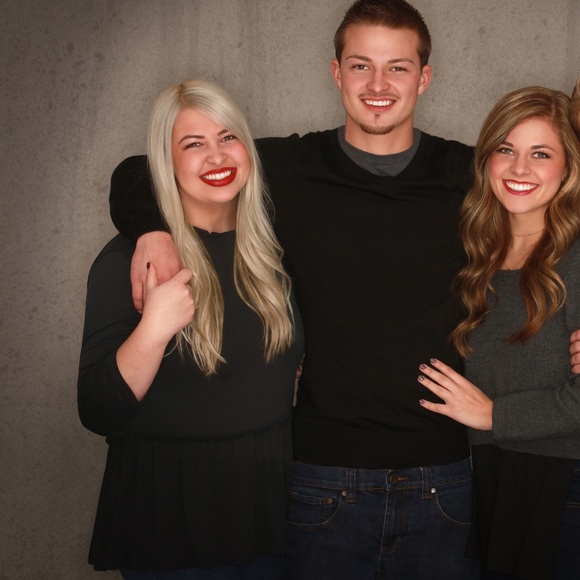 Quarter length black peplum - Picture 2 of 5